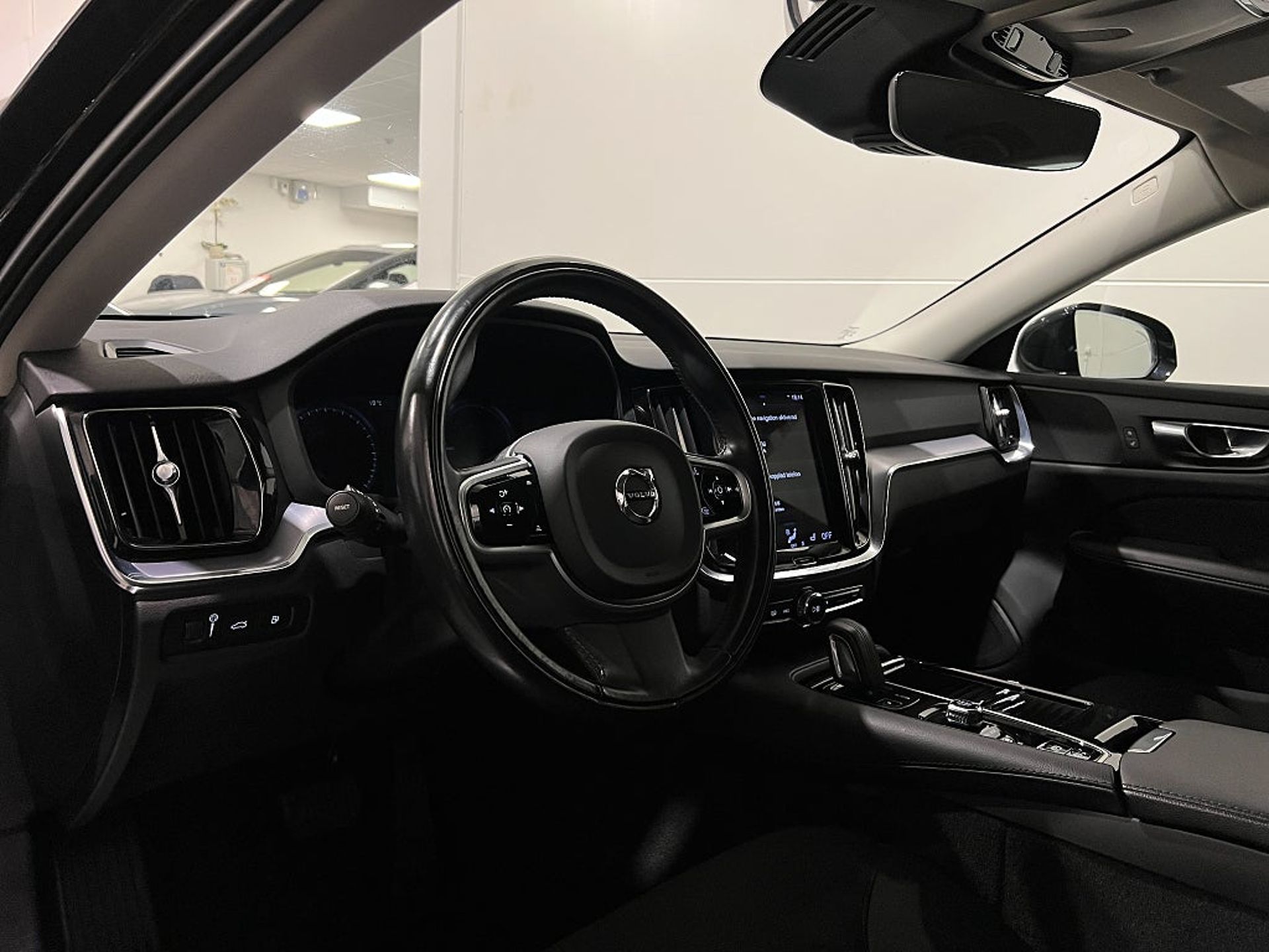 Volvo V60 2021, bild 6/10