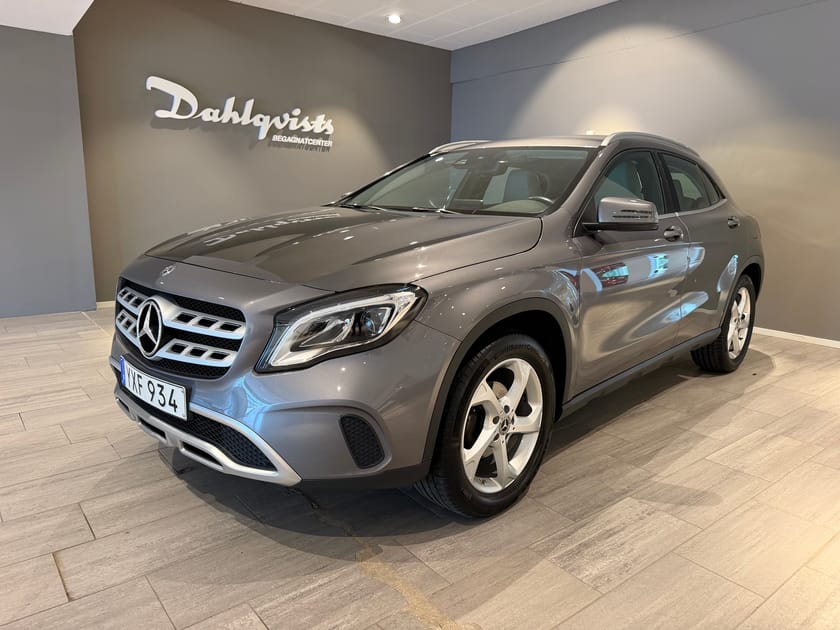 Bild 1 av Mercedes-Benz GLA 200 Drag V-hjul Backkamera