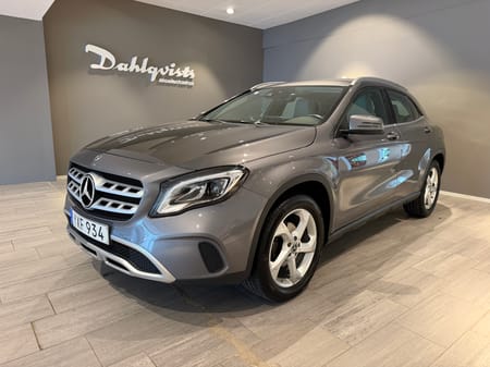 Mercedes-Benz GLA 200 Drag V-hjul Backkamera