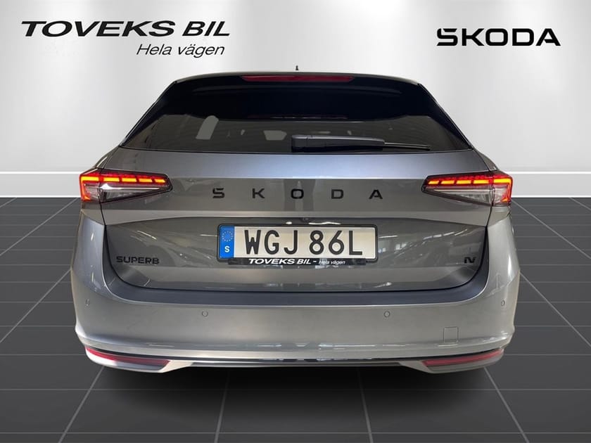 Bild 3 av Škoda Superb iV Kombi COMBI SPORTLINE 1,5 TSI 204 HK 6 VXL DSG