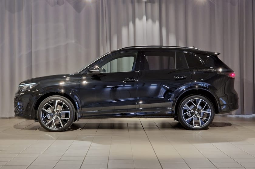 Bild 2 av Volkswagen Tiguan eHybrid R-LINE / 1.5 / 272 HK / *DEMO
