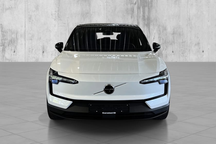 Bilde 2 av Volvo EX30 Twin Motor Performance Ultra AWD / 20" Felger / HarmanKardon /360