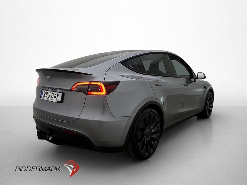 Bild 5 av Tesla Model Y Performance Värmepump Drag AP Pano Svensksåld