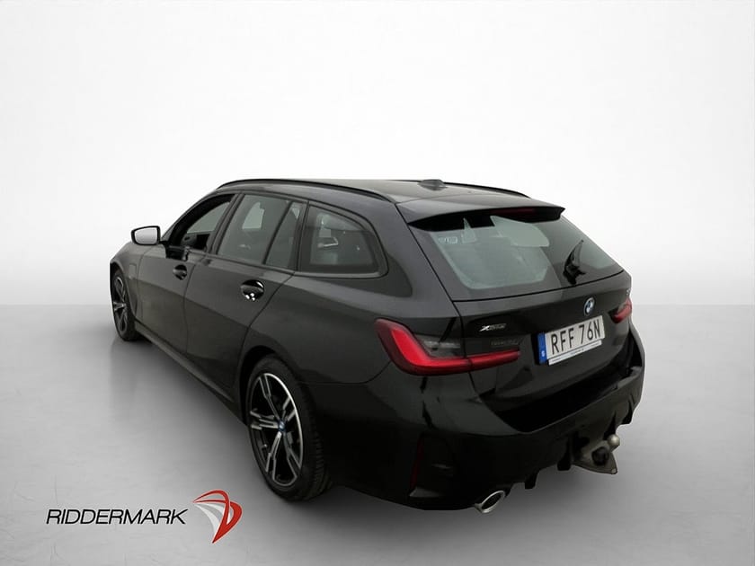 Bild 4 av BMW 330e xDrive Touring M-Sport Wide Skinn Dragkrok CarPlay