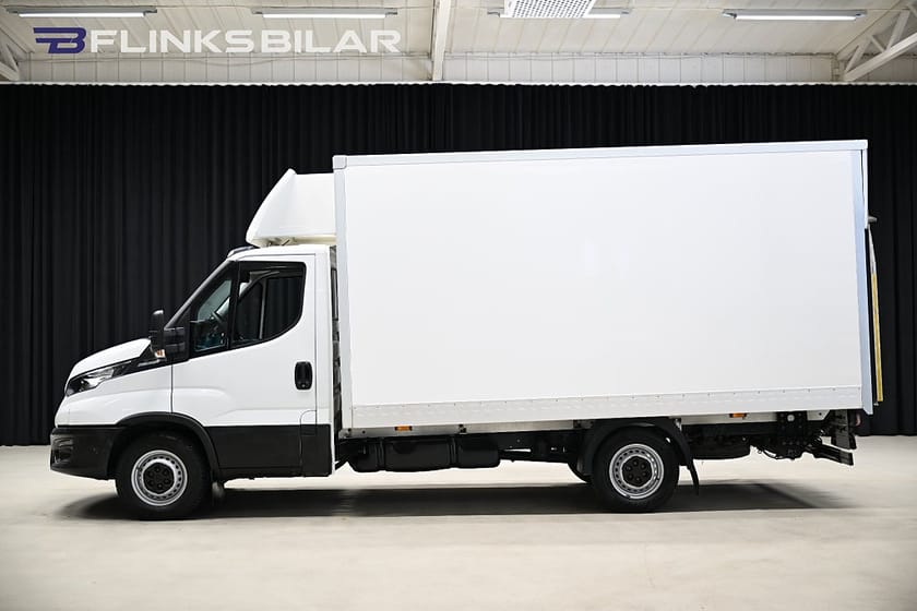 Bild 2 av Iveco Daily 35-140 Chassi Cab 136HK Automat|Volymskåp|BG-Lyft|Sidodörr|Lågmil|Leasbar