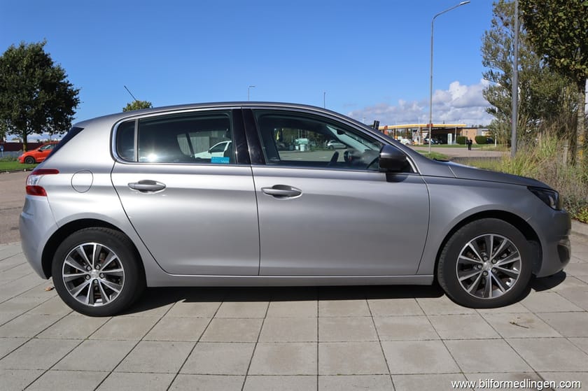 Bild 4 av Peugeot 308 BlueHDi 5dr 120hk Allure Aut Svensksåld