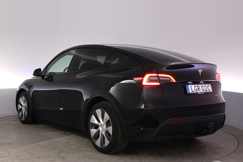Bild 4 av Tesla Model Y Long Range AWD Autopilot Panorama Drag