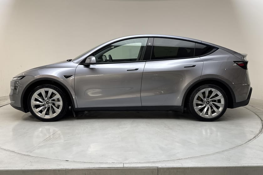 Bild 2 av Tesla Model Y Long Range AWD Dual Motor Premium Launch
