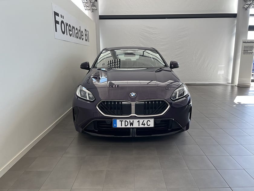 Bild 2 av BMW 120 M Sport Design Nav Rattvärme 18" Drive/Park Assist