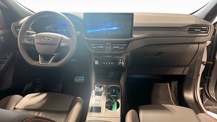Bild 4 av Ford Kuga Hybrid AWD 2.5 ELHYBRID 183HK ST-Line X Panorama/Matrix