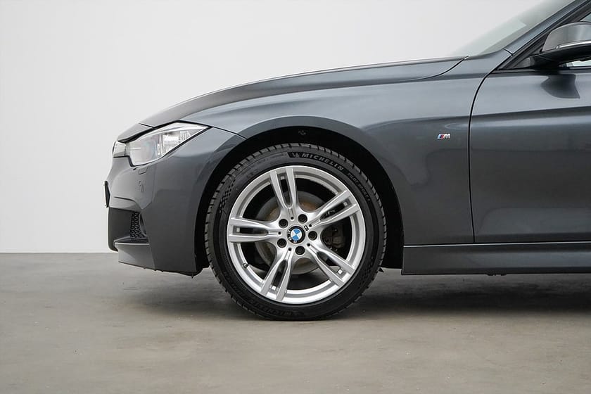 Bild 2 av BMW 320d xDrive Touring 320 / 184hk / M-Sport / Drag