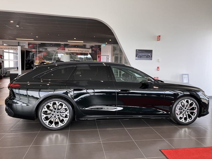 Bild 2 av Audi A6 Avant e-hybrid quattro 299 hk S-line