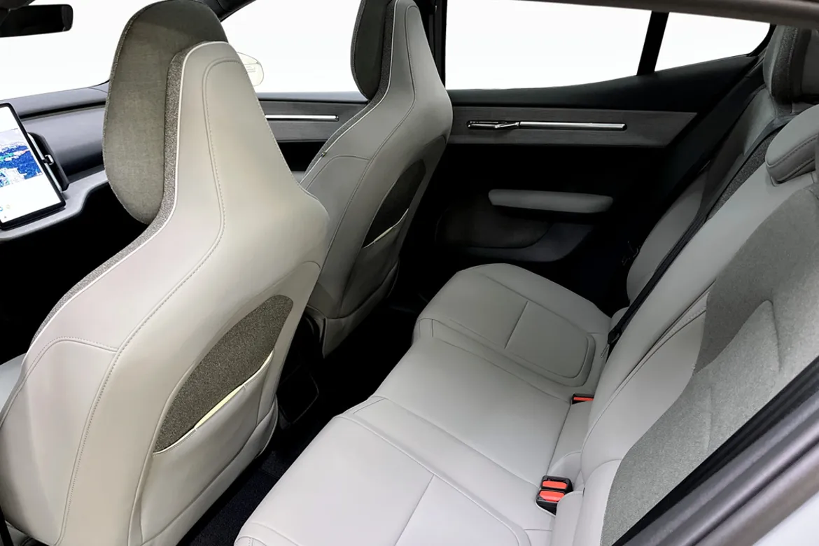 Volvo EX30 Cross Country Twin Motor Performance