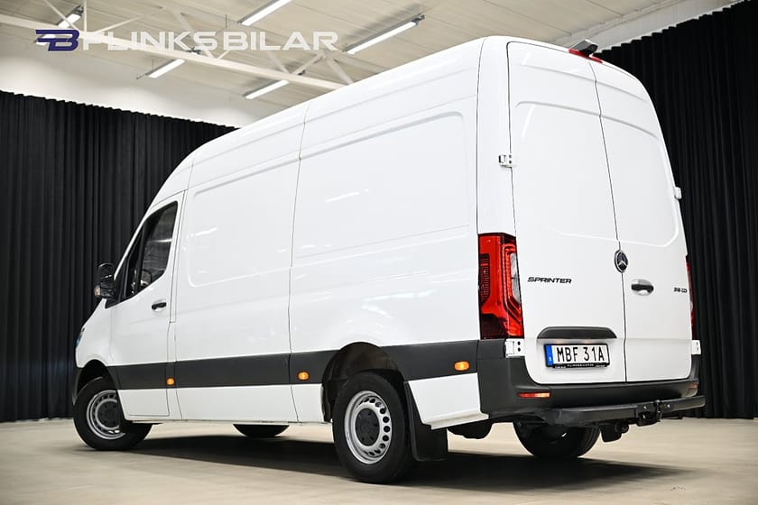 Bild 4 av Mercedes-Benz Sprinter 316 CDI Panel Van 163HK Automat|LED|Drag|Värmare|Backkamera|Moms