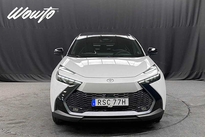Bild 2 av Toyota C-HR Hybrid AWD-i 2.0 Executive /HuD /JBL /360 /Moms