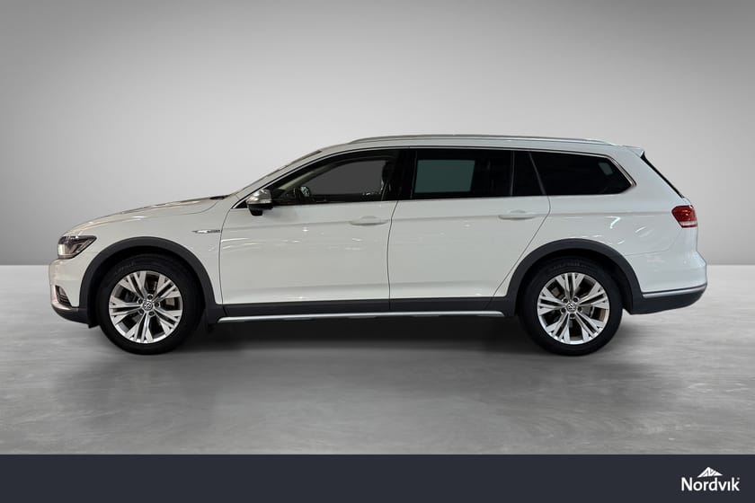 Bilde 4 av Volkswagen Passat Alltrack 190 hk diesel/Automat/4x4/Dieselvarmer/Krok/ACC/Skinn