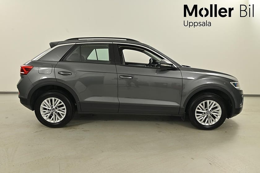 Bild 2 av Volkswagen T-Roc 1.5 TSI 150hk, Cockpit, Assistanspaket