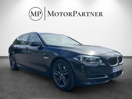 BMW 530d xDrive Touring Skinn HuD Cockpit Navi Drag Värmare Euro 6