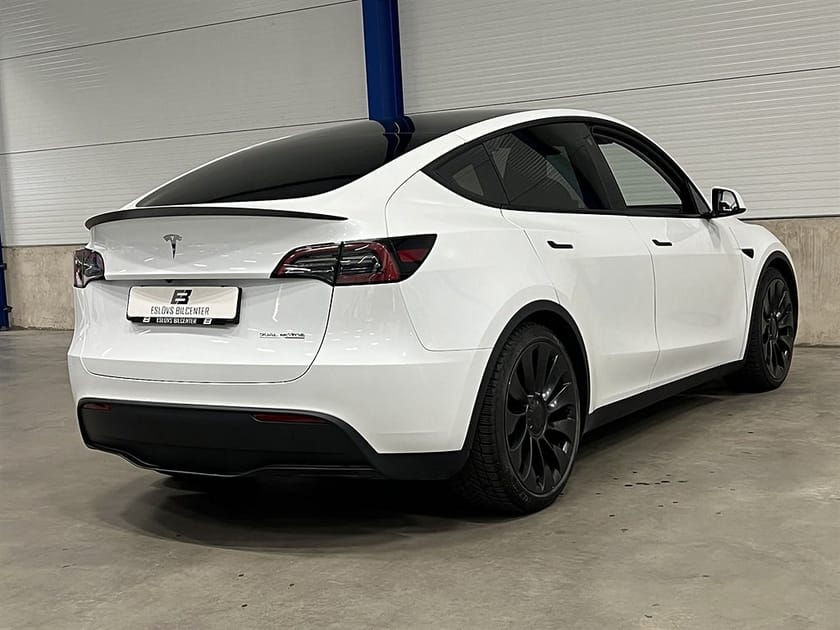 Bild 4 av Tesla Model Y Performance 534 HK AWD / Panorama / Navi /