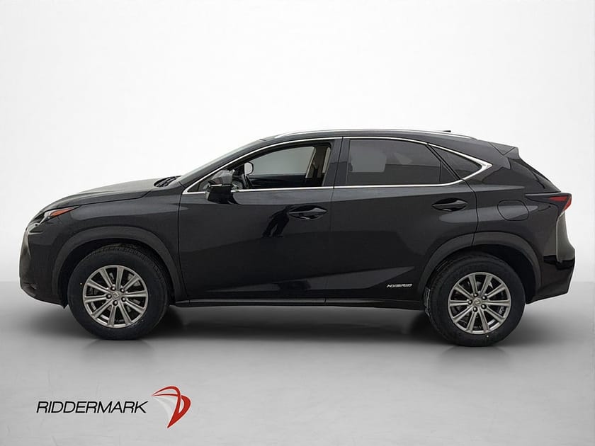 Bild 4 av Lexus NX 300h AWD 2.5 197hk Navi Kamera Halvskinn