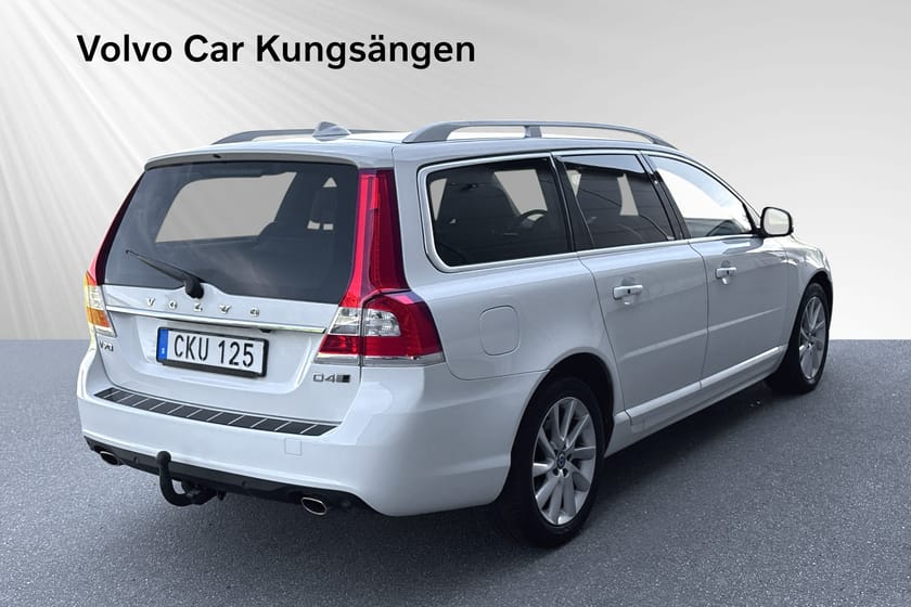 Bild 5 av Volvo V70 D4 AWD Classic Summum DRAG/TAKLUCKA/KAMERA/LÄDER