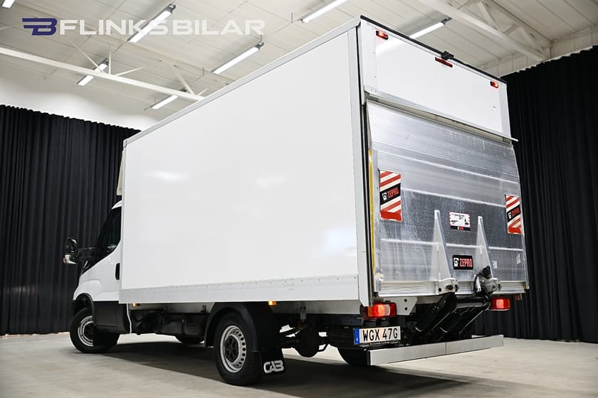 Bild 4 av Iveco Daily 35-140 Chassi Cab 136HK Automat|Volymskåp|BG-Lyft|Sidodörr|Lågmil|Leasbar