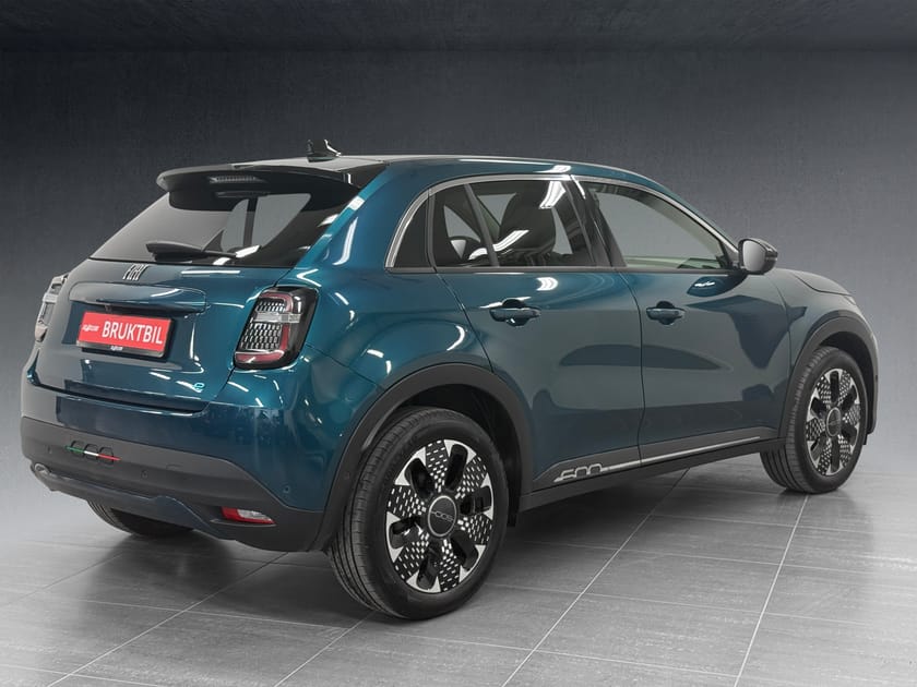 Bilde 5 av Fiat 600e La Prima|V.PUMPE/NAVI/ACC/R.KAM/SKINN/MASSASJE/CARPLAY