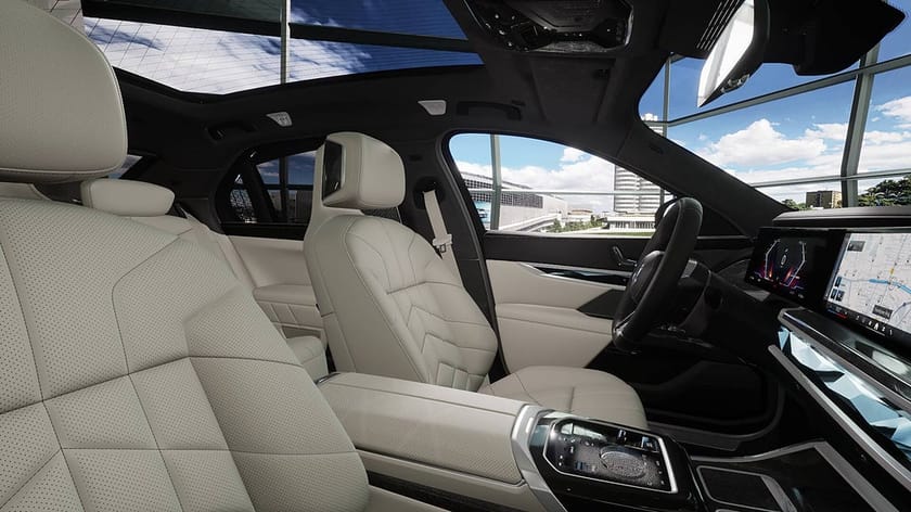 Bild 3 av BMW i7 xDrive60 M Sport D/A Pro Sky Lounge B&W Individual