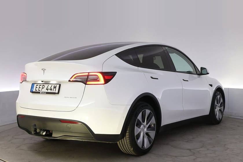 Bild 5 av Tesla Model Y Long Range AWD Autopilot Panorama Drag
