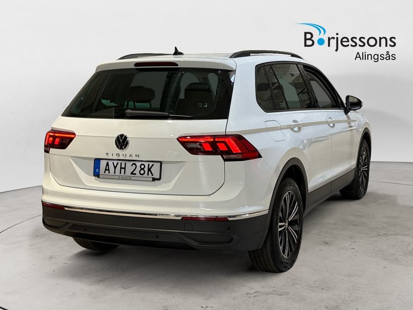 Bild 3 av Volkswagen Tiguan TSI 150hk Drag/Värmare/kamera/keyless