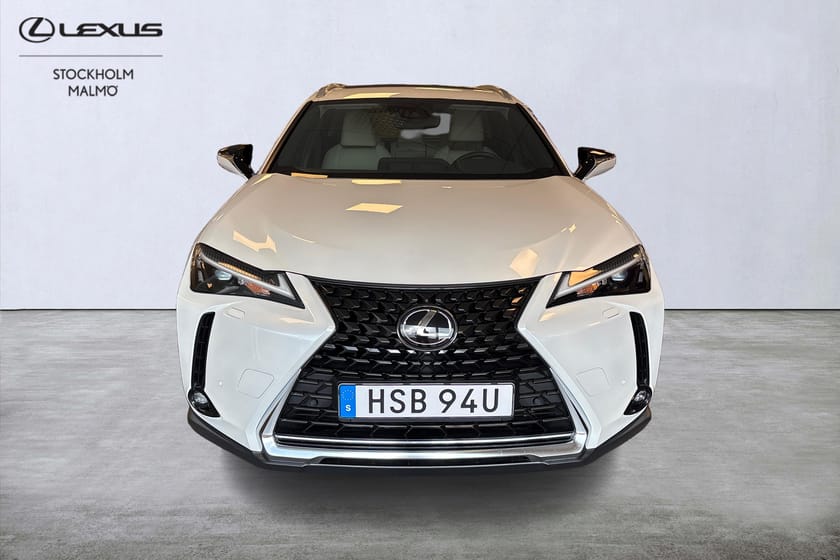 Bild 5 av Lexus UX 250h E-Four Premium Tek AWD T-lucka, Adpt-farthållare B-kamera Carplay