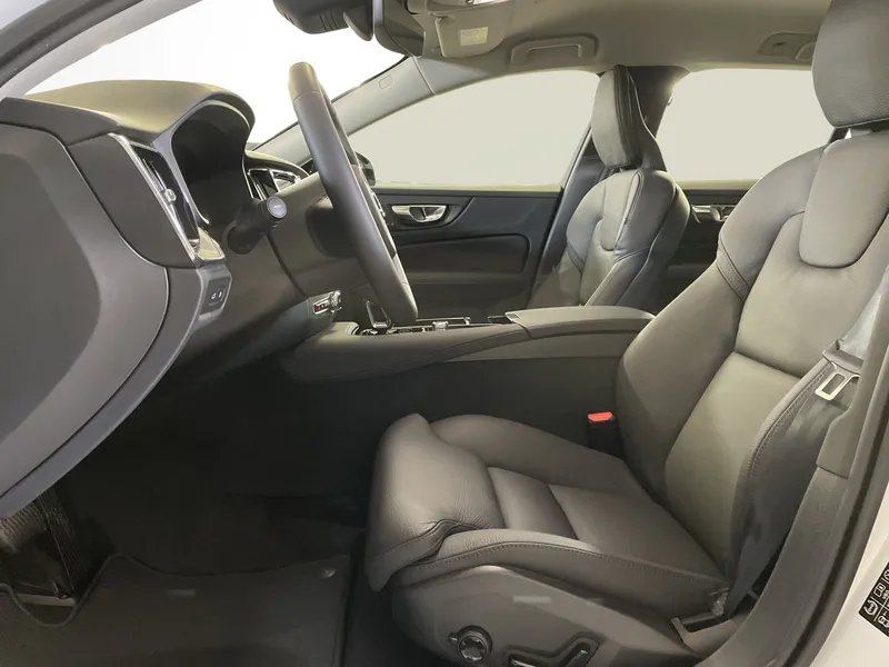 Bild 12 av 15 – Volvo V60 T6 Plus Dark Nordic Edition Plus Nordic Edition