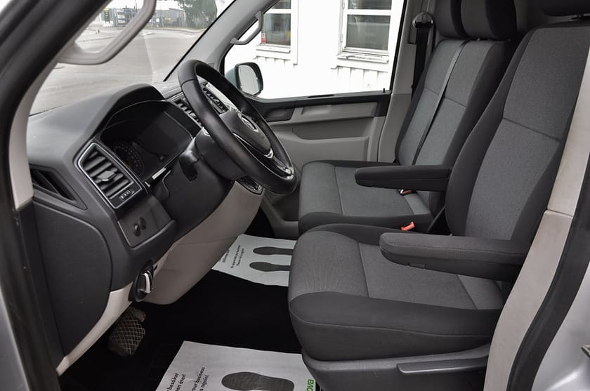 Bild 5 av Volkswagen Transporter 2.0 TDI 204hk 4Motion Nav B-kam inredning Euro 6