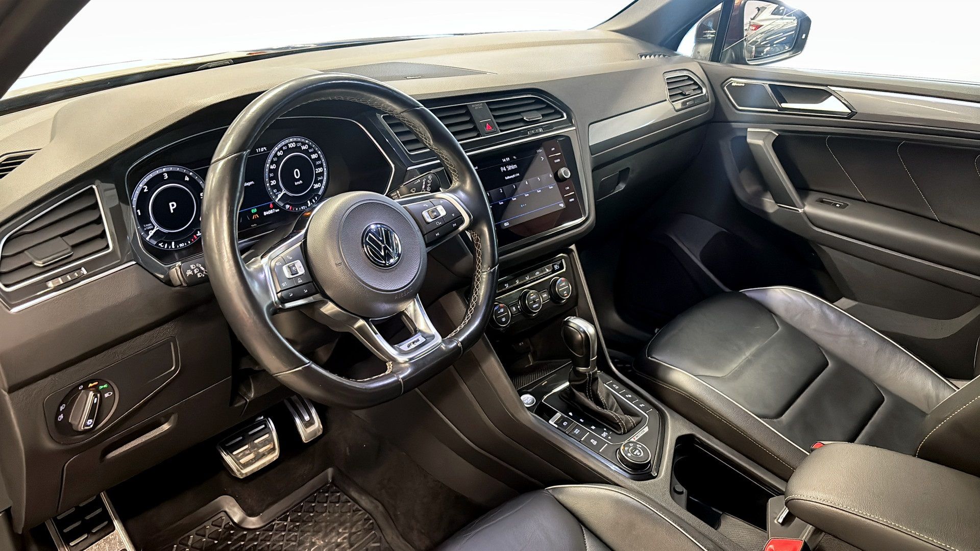 Volkswagen Tiguan 2018, bild 7/10