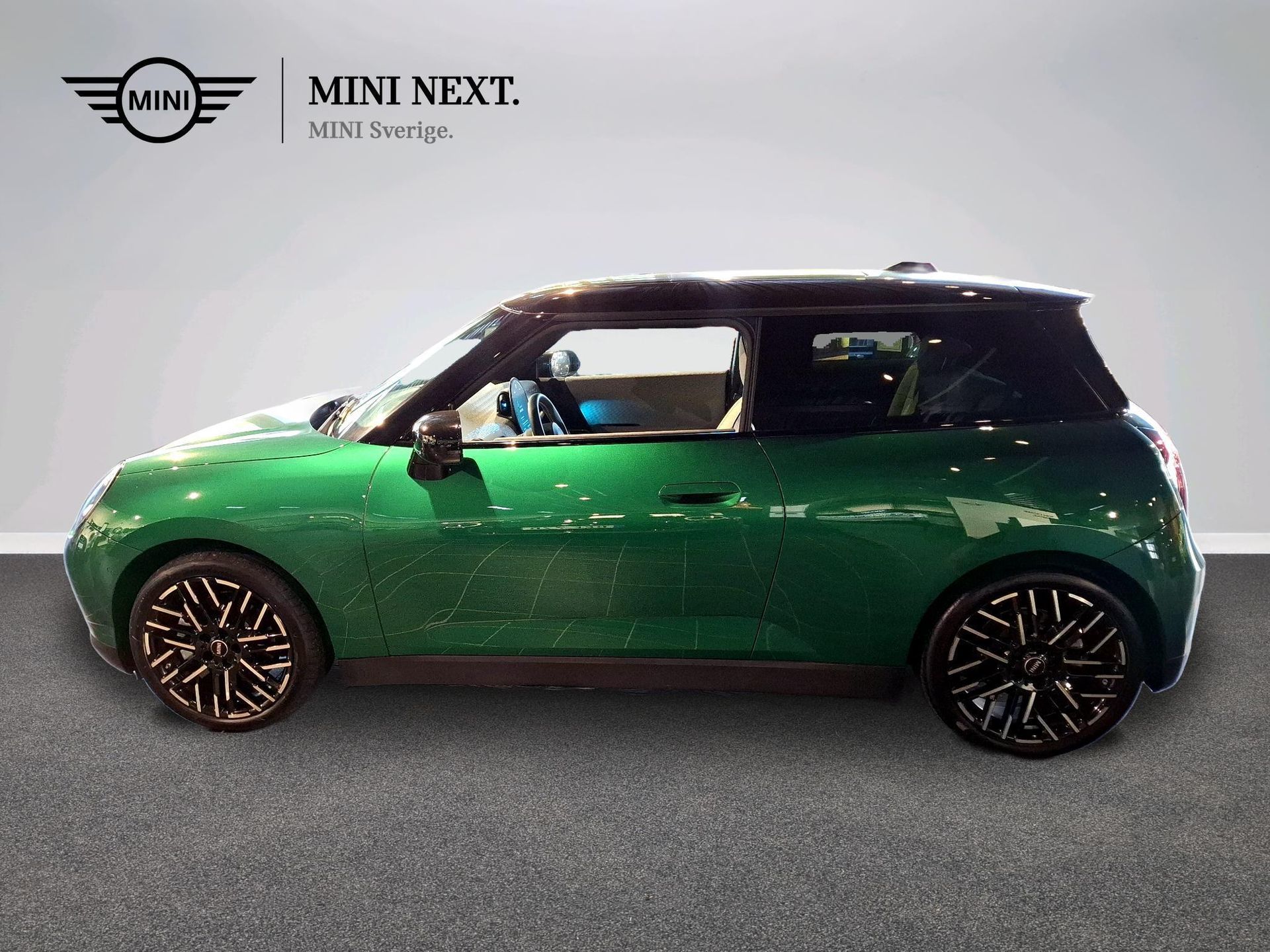 MINI Cooper SE Favoured Trim, Paket M 2026, bild 2/10