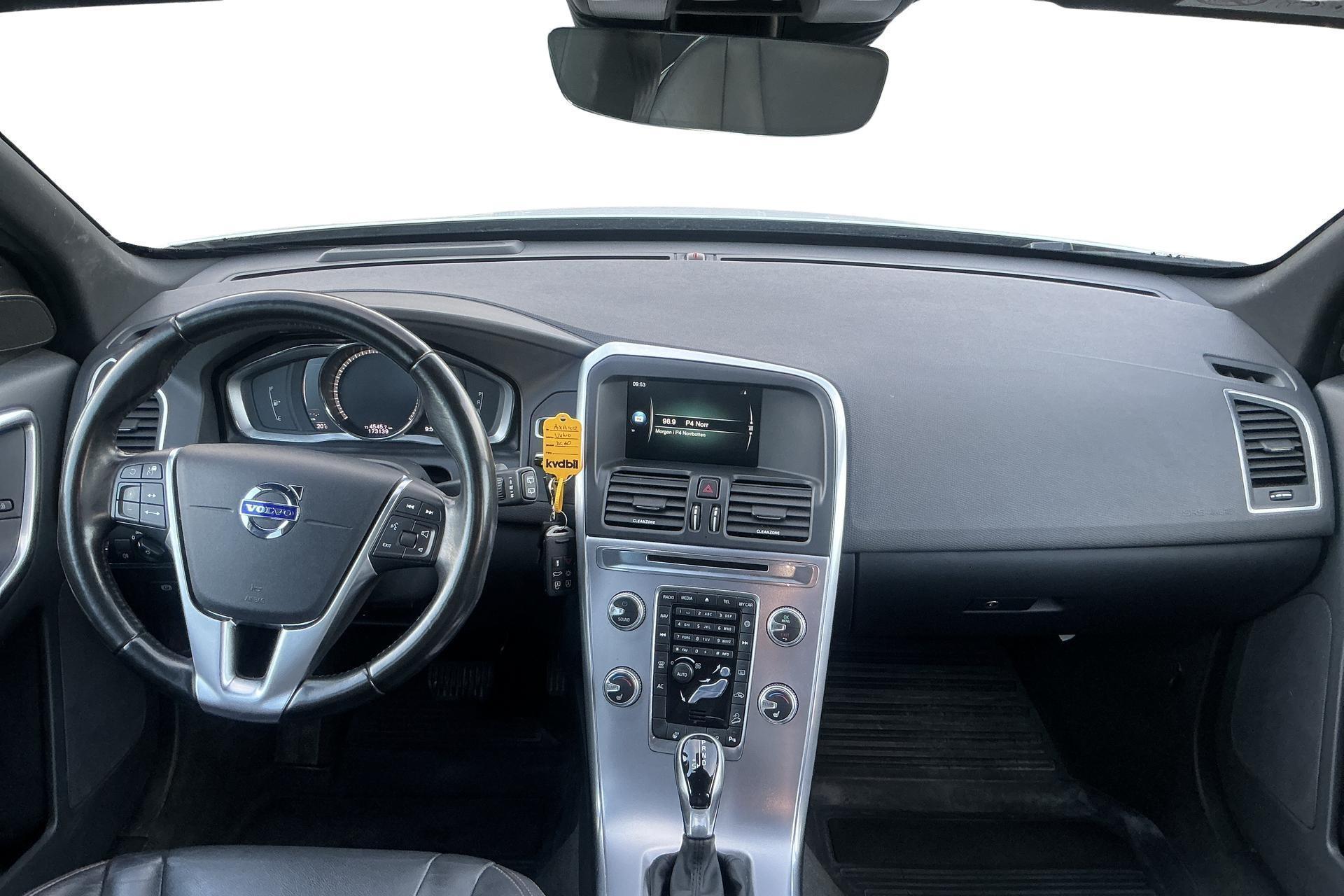 Volvo XC60 D4 AWD 2017, photo 7/10