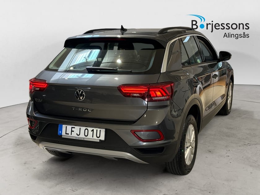 Bild 3 av Volkswagen T-Roc Life TSI 110hk Backkamera & Rattvärme