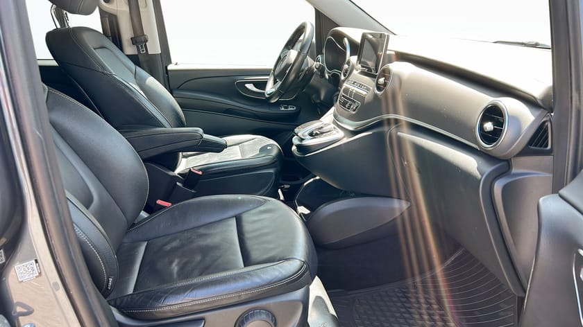 Bild 3 av Mercedes-Benz V 220d 3.1t Avantgarde