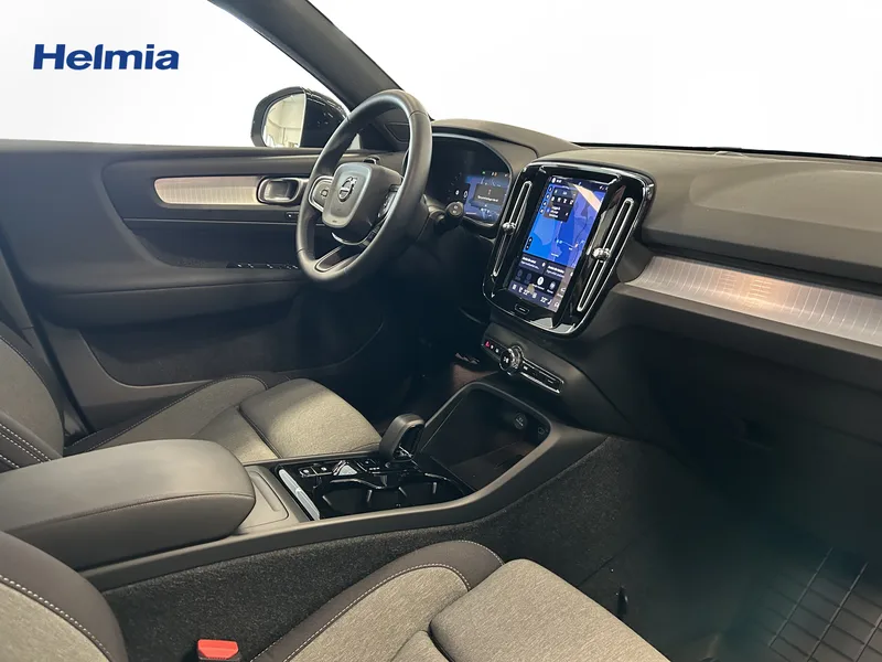 Bild 5 av 18 – Volvo XC40 B3 FWD Bensin Plus Dark