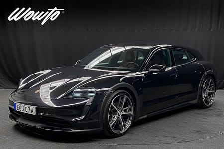 Porsche Taycan 4 Cross Turismo 381HK /Pano /360 /Moms