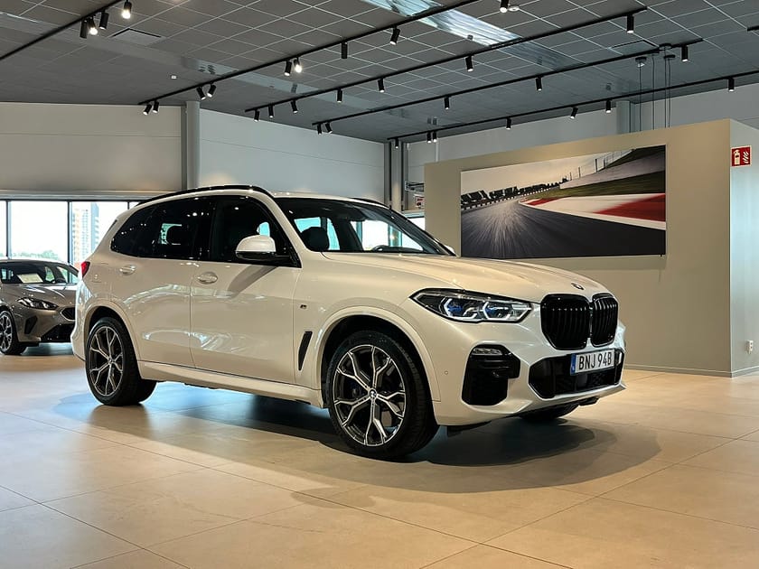 Bild 3 av BMW X5 xDrive45e iPerformance M Sport Laserlight Panorama HK D/A Pro Drag