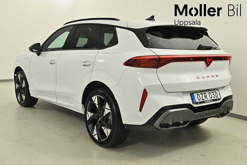 Bild 3 av CUPRA Terramar e-Hybrid eHybrid 204hk Ultimate, LED-Matrix, Elstolar, Dragkrok