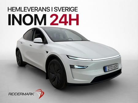 Tesla Model Y Long Range AWD 1 Brukare Drag Värmare Pano AP