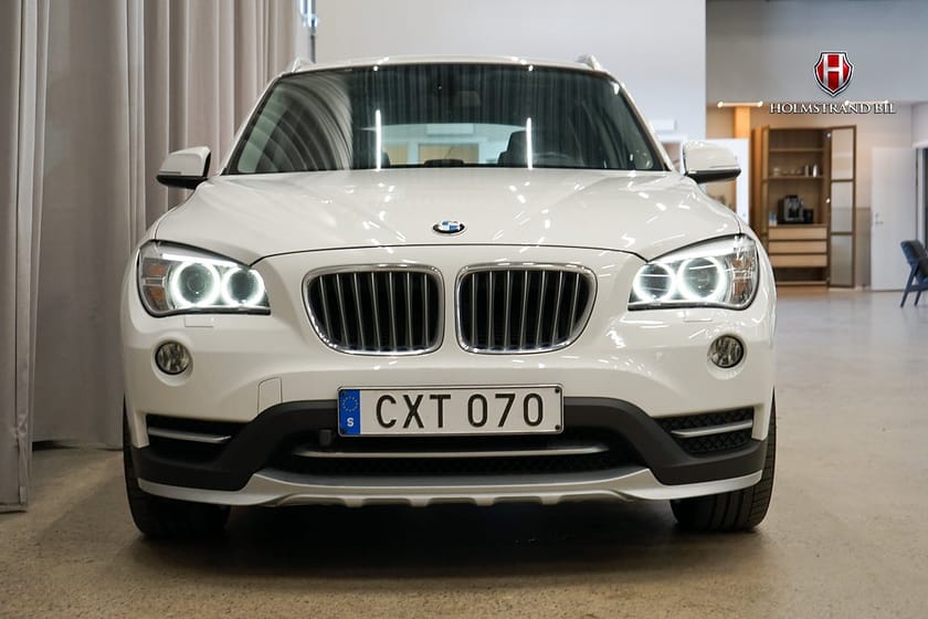 Bild 5 av BMW X1 xDrive18d Steptronic xLine Drag Rattvärm PDC GPS Lågmil
