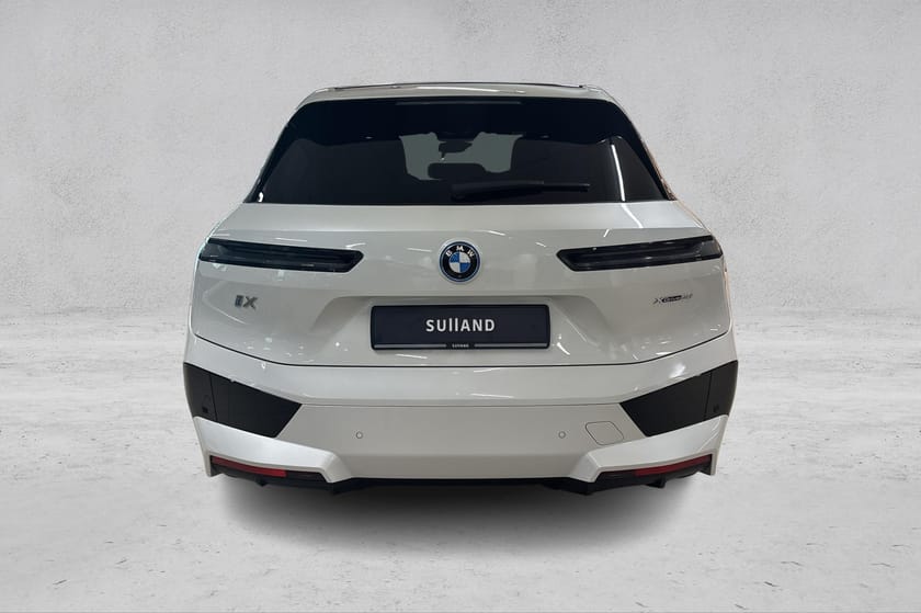 Bilde 4 av BMW iX xDrive50 50 Fully charged | Sportspakke | BSI | Skinn