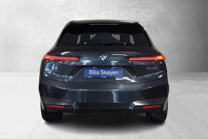 Bilde 3 av BMW iX xDrive50 Fully Charged, Soft-Close, H/K, MultiF. Laser