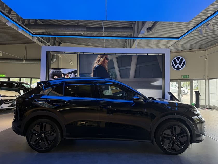 Bild 2 av Volkswagen T-Roc R-LINE  1.5 ETSI 150 HK DSG7