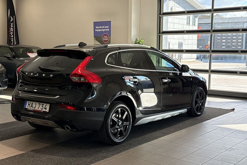 Bild 4 av Volvo V40 Cross Country T4 AWD Automat 190 hk/Ocean Race/Panorama/Harman-Kardon