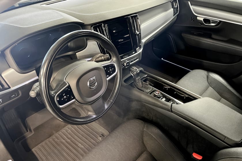 Bild 5 av Volvo V90 D4 Momentum Advanced SE II