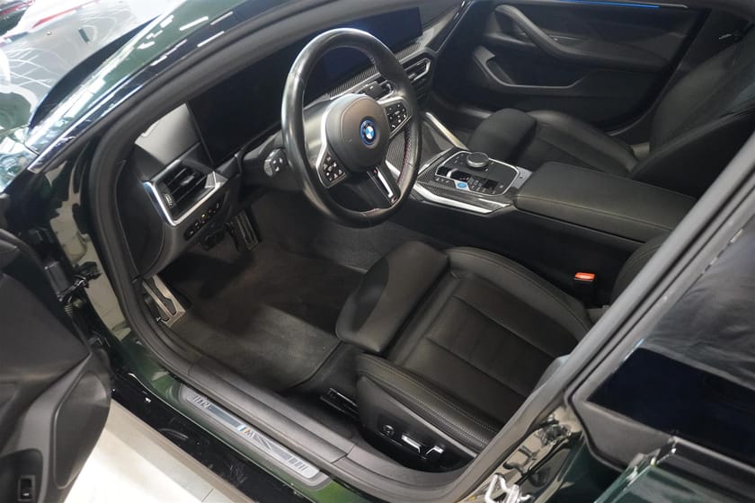 Bild 2 av BMW i4 M50 xDrive Gran Coupé 544hk Supercharged M Sport Innovation Drag DAP Pano H K Elstol Sportstol Rattvärme